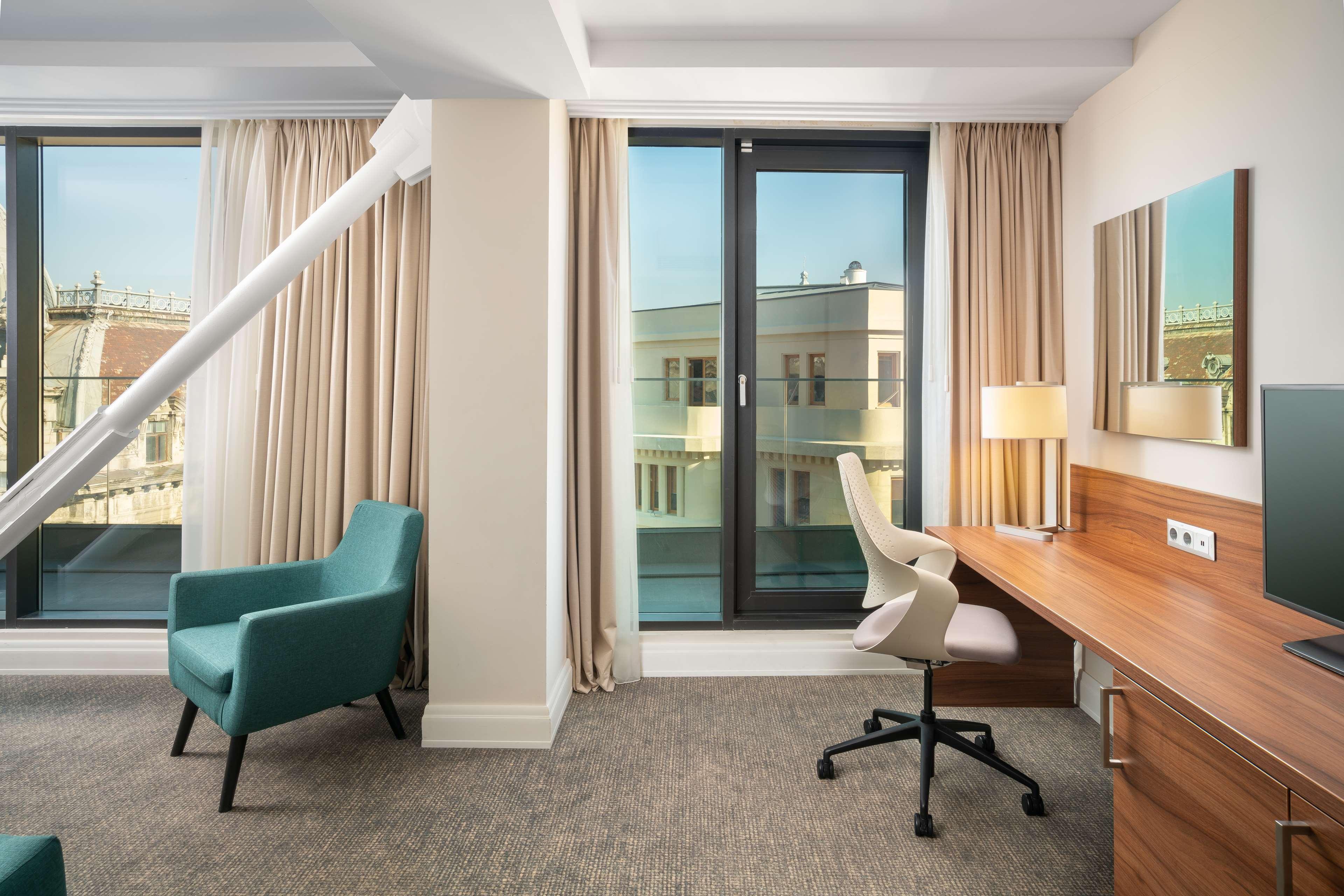 Hotel Hilton Garden Old Town 4*